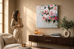 Oslikana slika na zidu CVIJEĆE 70x70 cm – ručno oslikana slika u elegantnom interijeru (Golden hour luxe) | wall mockup | premium canvas | Papilora.sk