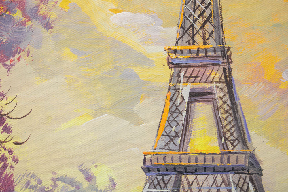 Makro detalj ručno oslikane slike s motivom Eiffelovog tornja s ružičasto-žutim nebom – vidljiva tekstura akrilnih poteza i reljef, Papilora.