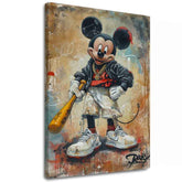 Ručno oslikana premium slika na platnu sa zlatnim akcentima s motivom mickey mouse s bejzbol palicom – 3D prikaz platna s vidljivim drvenim okvirom, Papilora.