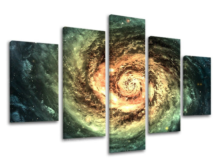 Slika na platnu s motivom spiralna galaksija u svemiru – 3D prikaz platna s vidljivim drvenim okvirom, Papilora.
