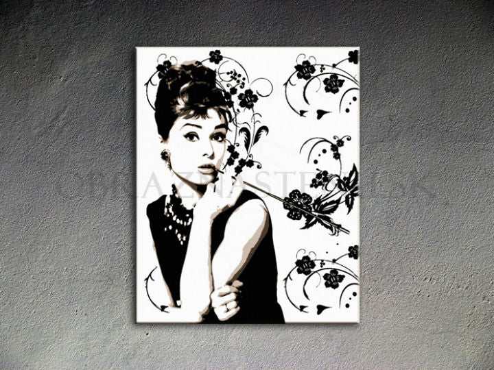 Ručno oslikana slika na platnu s motivom audrey hepburn s cigaretom i cvjetnim uzorkom – 3D prikaz platna s vidljivim drvenim okvirom, Papilora.