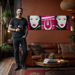 Ručno oslikana POP Art slika I-GIRL 3 dijela pw – slika u modernom muškom interijeru, lifestyle vizualizacija. Dominantne boje: ružičasta, crna, bijela, siva.