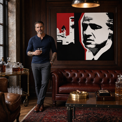 Ručno oslikana POP Art slika Marlon Brando 1 komad mb8 – slika u modernom muškom interijeru, lifestyle vizualizacija. Dominantne boje: crna, bijela, crvena.