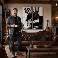 Ručno oslikana POP Art slika Paul Weller, 4 dijela – slika u modernom muškom interijeru, lifestyle vizualizacija. Dominantne boje: crna, bijela, siva.