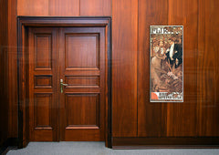 Slika na platnu s motivom par elegantnih ljudi u art nouveau stilu obješena u modernom stilskom interijeru iznad drvene konzole s vazom i svijećom, Papilora.
