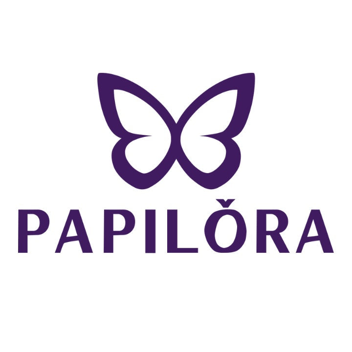 Slika na platnu s motivom ljubičasti logotip leptira i natpis papilora – dodatni prikaz s vidljivom teksturom i kompozicijom, Papilora.