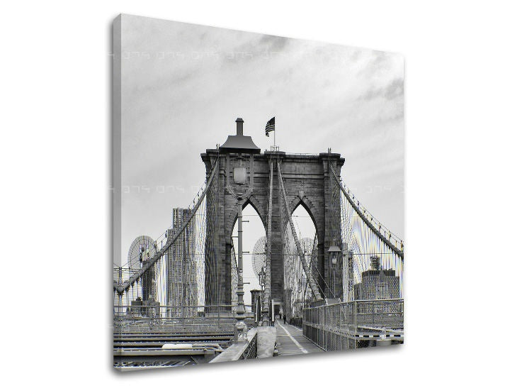 Slika na platnu s motivom brooklyn most crno-bijeli – 3D prikaz platna s vidljivim drvenim okvirom, Papilora.