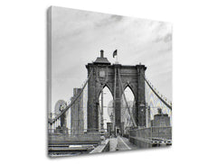 Slika na platnu s motivom brooklyn most crno-bijeli – 3D prikaz platna s vidljivim drvenim okvirom, Papilora.