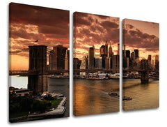 Slika na platnu s motivom newyorški mostovi i panorama grada u zalasku sunca – 3D prikaz platna s vidljivim drvenim okvirom, Papilora.