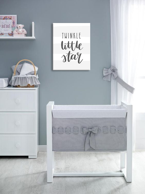 Slika na platnu s motivom natpis twinkle little star, siva i bijela – 3D prikaz platna s vidljivim drvenim okvirom, Papilora.