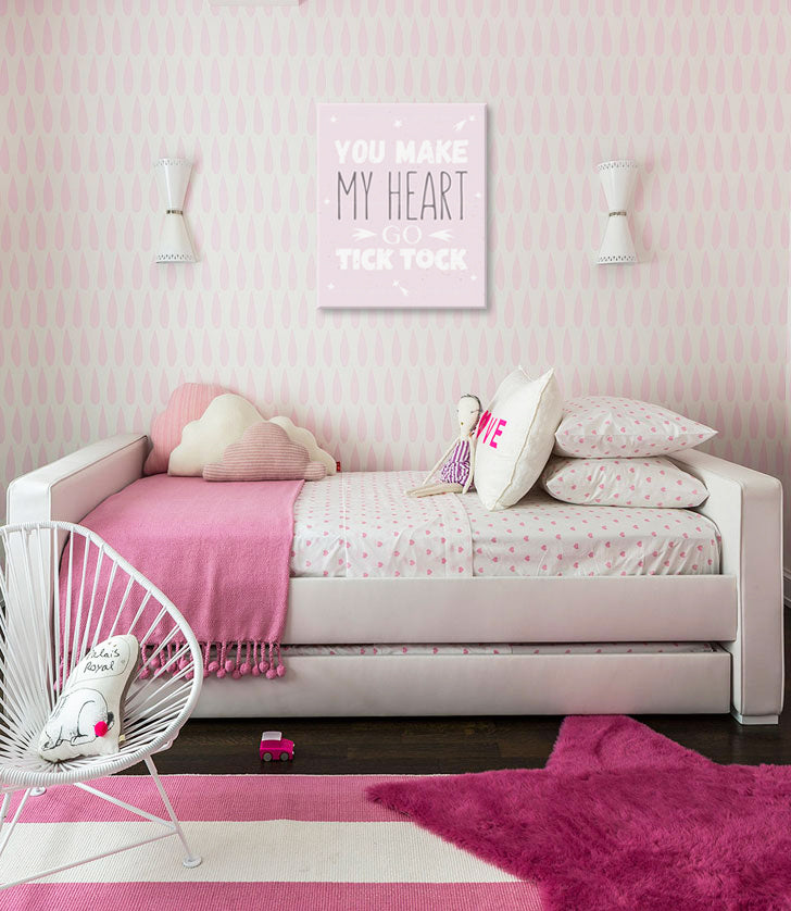 Slika na platnu s motivom ružičasti natpis you make my heart go tick tock – 3D prikaz platna s vidljivim drvenim okvirom, Papilora.